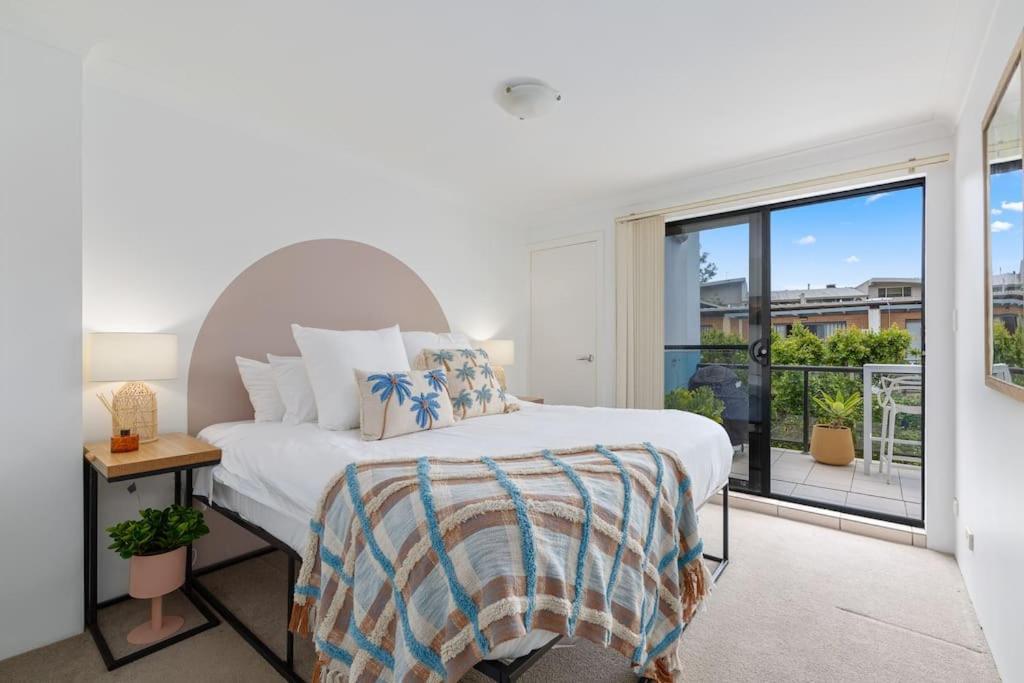 Apartment Chic Brookvale Unit-big Balcony! Sydney